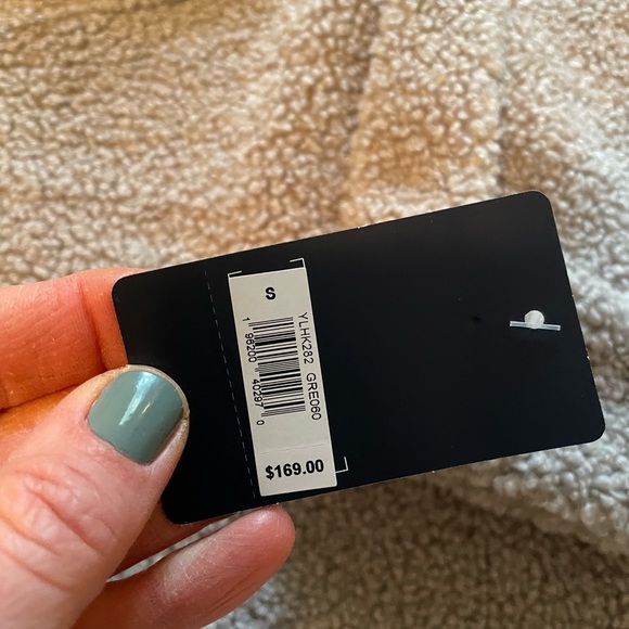 NWT cozy shacket - Picture 2 of 4